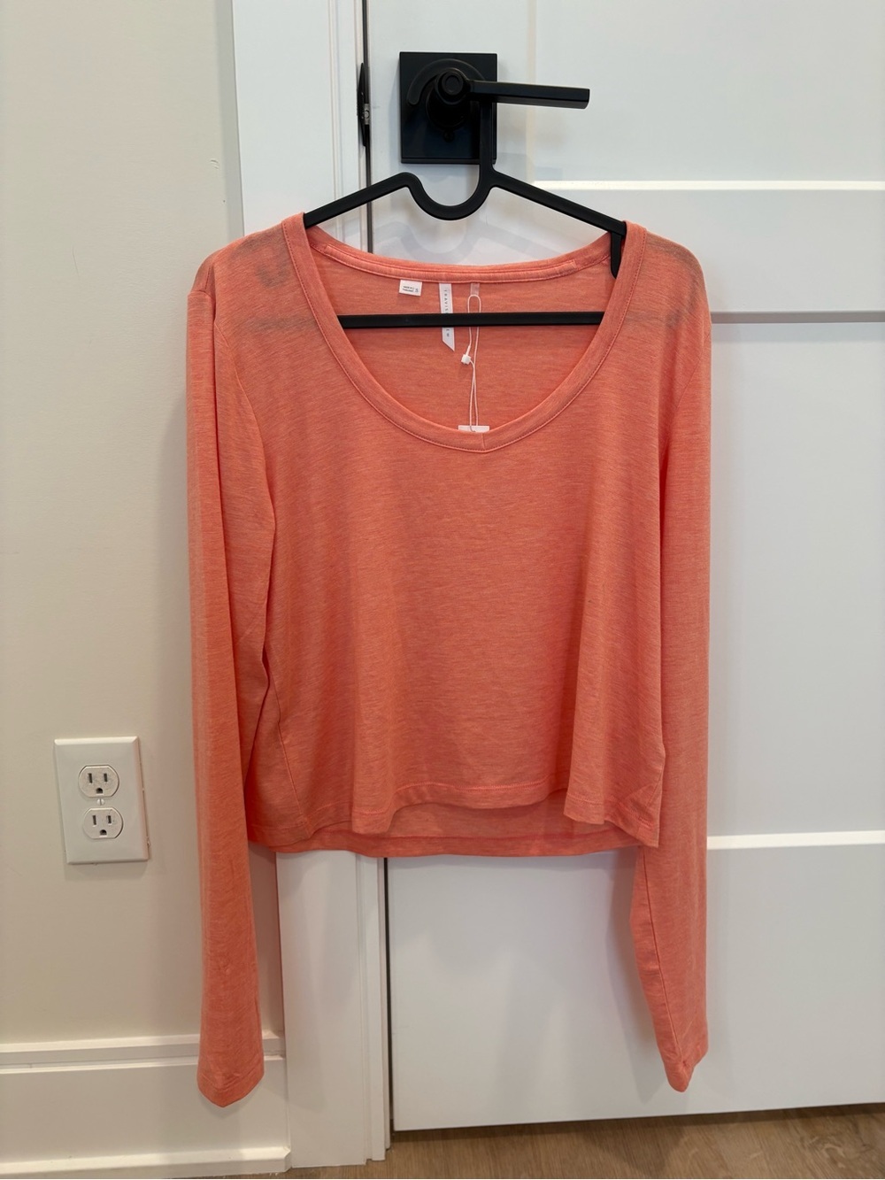 NWT Travis Mathew Coral-Orange Long-Sleeve Cropped Tee - Picture 2 of 7
